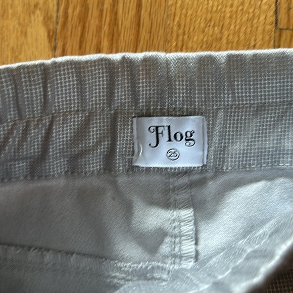 Bevy Flog sz 25 silver pants great pre owned condition - Picture 3 of 5